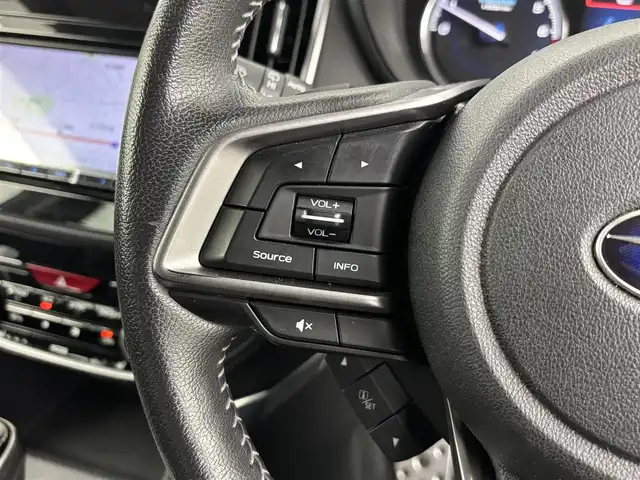 スバル フォレスター ハイブリッド アドバンス 埼玉県 2020(令2)年 6.5万km ダークブルーパール 社外ナビ　/(フルセグ/AM/FM/Bluetooth)　/全方位カメラ　/アイサイト　/プリクラッシュブレーキ　/全車速追従機能付クルーズコントロール　/ＥＴＣ　/パワーシートＤ＋Ｎ席　/ドライブレコーダー/純正フロアマット/純正AW１８インチ/ＬＥＤヘッドライト/プッシュスタート/スマートキー