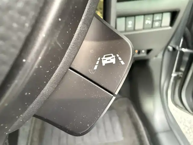 スズキ スイフト スポーツ 千葉県 2024(令6)年 0.4万km プレミアムシルバーメタリック ワンオーナー/純正SDナビ/　(CD/DVD/Bluetooth/iPod)/前後ドライブレコーダー/ETC/ステアリングスイッチ/バックソナー/運転席シートヒーター/ヘッドランプレベライザースイッチ/クルーズコントロール/衝突軽減ブレーキ/スマートキー/スペアキー/純正フロアマット/保証書/取扱説明書