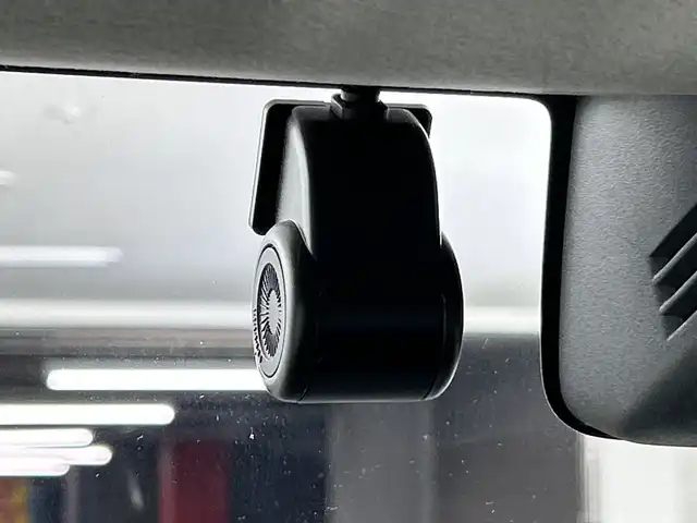 スズキ ジムニー シエラ JC 愛知県 2023(令5)年 3.5万km ブルーイッシュブラックパール3 禁煙車/純正8インチナビ/（CD/DVD/Bluetooth/フルセグTV）/バックカメラ/スズキセーフティサポート/・衝突軽減ブレーキ/・レーンキープアシスト/・クルーズコントロール/。オートマチックハイビーム/ETC/ドライブレコーダー/シートヒーター/スマートキー/プッシュスタート/ダウンヒルアシスト/LEDヘッドライト/スマートキー/スペアキー有/純正フロアマット/純正アルミホイール