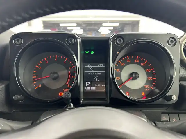 スズキ ジムニー シエラ JC 愛知県 2023(令5)年 3.5万km ブルーイッシュブラックパール3 禁煙車/純正8インチナビ/（CD/DVD/Bluetooth/フルセグTV）/バックカメラ/スズキセーフティサポート/・衝突軽減ブレーキ/・レーンキープアシスト/・クルーズコントロール/。オートマチックハイビーム/ETC/ドライブレコーダー/シートヒーター/スマートキー/プッシュスタート/ダウンヒルアシスト/LEDヘッドライト/スマートキー/スペアキー有/純正フロアマット/純正アルミホイール