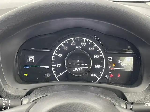 日産 ノート e－パワー B 埼玉県 2020(令2)年 5万km ホワイト 社外７インチナビ　/ CD DVD ワンセグTV Bluetooth/バックカメラ　/エマージェンシーブレーキ/スマートキー　/オートライト　/フロアマット　　/コーナーセンサー　/プッシュスタート　/オートエアコン　/ETC