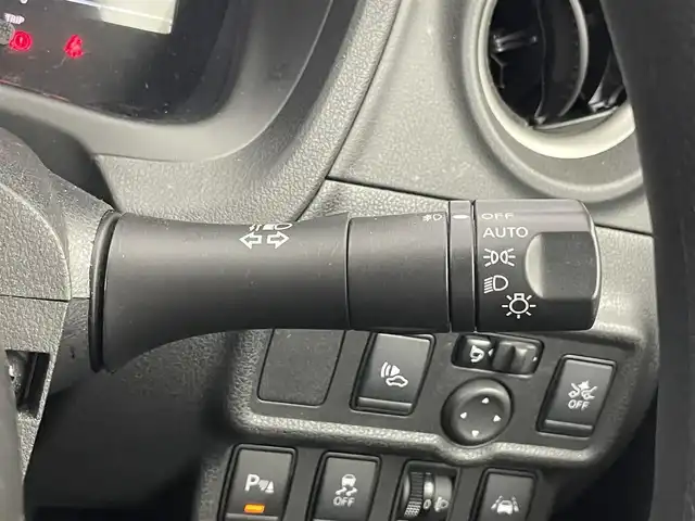 日産 ノート e－パワー B 埼玉県 2020(令2)年 5万km ホワイト 社外７インチナビ　/ CD DVD ワンセグTV Bluetooth/バックカメラ　/エマージェンシーブレーキ/スマートキー　/オートライト　/フロアマット　　/コーナーセンサー　/プッシュスタート　/オートエアコン　/ETC