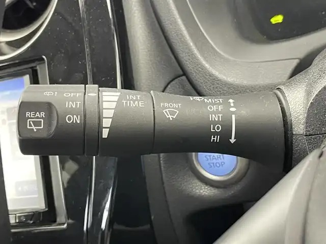 日産 ノート e－パワー B 埼玉県 2020(令2)年 5万km ホワイト 社外７インチナビ　/ CD DVD ワンセグTV Bluetooth/バックカメラ　/エマージェンシーブレーキ/スマートキー　/オートライト　/フロアマット　　/コーナーセンサー　/プッシュスタート　/オートエアコン　/ETC