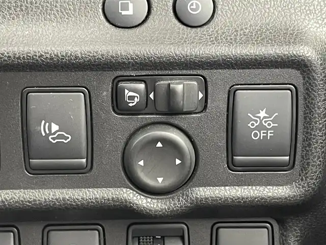日産 ノート e－パワー B 埼玉県 2020(令2)年 5万km ホワイト 社外７インチナビ　/ CD DVD ワンセグTV Bluetooth/バックカメラ　/エマージェンシーブレーキ/スマートキー　/オートライト　/フロアマット　　/コーナーセンサー　/プッシュスタート　/オートエアコン　/ETC