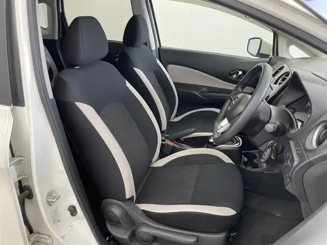 日産 ノート e－パワー B 埼玉県 2020(令2)年 5万km ホワイト 社外７インチナビ　/ CD DVD ワンセグTV Bluetooth/バックカメラ　/エマージェンシーブレーキ/スマートキー　/オートライト　/フロアマット　　/コーナーセンサー　/プッシュスタート　/オートエアコン　/ETC