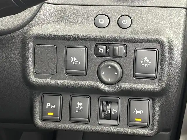 日産 ノート e－パワー B 埼玉県 2020(令2)年 5万km ホワイト 社外７インチナビ　/ CD DVD ワンセグTV Bluetooth/バックカメラ　/エマージェンシーブレーキ/スマートキー　/オートライト　/フロアマット　　/コーナーセンサー　/プッシュスタート　/オートエアコン　/ETC