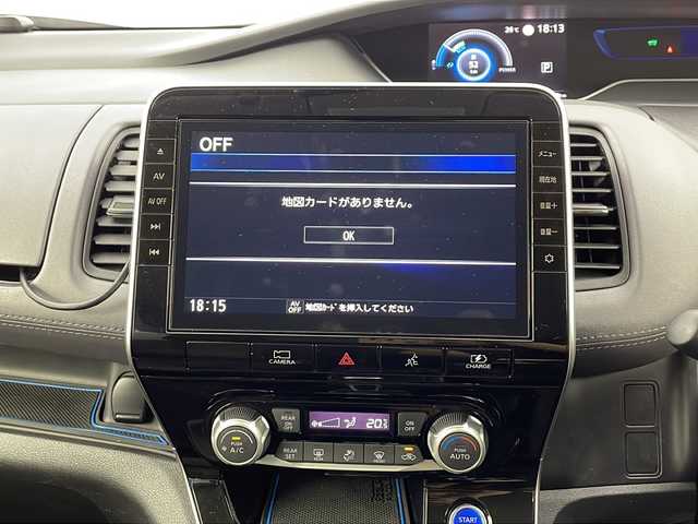 日産 セレナ e－パワー ハイウェイスター V 愛知県 2021(令3)年 5.7万km ブリリアントホワイトパール 2トーン /禁煙車//純正ナビ(MM520D-L)//フルセグTV//ブルーレイ視聴可//ETC//バックカメラ//アラウンドビューモニター//純正後席フリップダウンモニター//セーフティパックA//プロパイロット//エマージェンシーブレーキ//レーンディパーチャーウォーニング//ブラインドスポットモニター//リヤクロストラフィックアラート//踏み間違い防止//ふらつき警報//フロント&バックソナー//アダプティブLEDヘッドライト//オートライト//LEDフォグランプ//両側ハンズフリーパワースライドドア//スライドドアサンシェード//デュアルバックドア//前席シートヒーター//2列目超ロングスライドキャプテンシート//3列目スライドスマートアップシート//純正16インチアルミホイール//純正ドアバイザー//純正フロアマット//革巻きステアリング//ステアリングスイッチ//ステアリングヒーター//プッシュスタート//電動格納ミラーウィンカー//アイドリングストップ//電子パーキングブレーキ//ブレーキホールド//新車保証書・取扱説明書//スペアキー