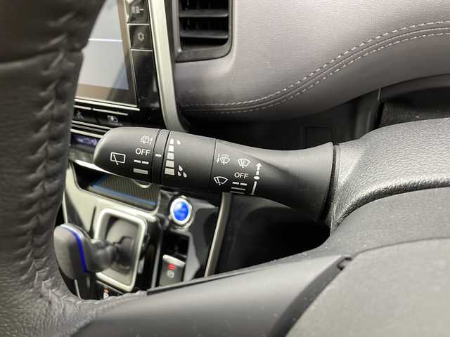 日産 セレナ e－パワー ハイウェイスター V 愛知県 2021(令3)年 5.7万km ブリリアントホワイトパール 2トーン /禁煙車//純正ナビ(MM520D-L)//フルセグTV//ブルーレイ視聴可//ETC//バックカメラ//アラウンドビューモニター//純正後席フリップダウンモニター//セーフティパックA//プロパイロット//エマージェンシーブレーキ//レーンディパーチャーウォーニング//ブラインドスポットモニター//リヤクロストラフィックアラート//踏み間違い防止//ふらつき警報//フロント&バックソナー//アダプティブLEDヘッドライト//オートライト//LEDフォグランプ//両側ハンズフリーパワースライドドア//スライドドアサンシェード//デュアルバックドア//前席シートヒーター//2列目超ロングスライドキャプテンシート//3列目スライドスマートアップシート//純正16インチアルミホイール//純正ドアバイザー//純正フロアマット//革巻きステアリング//ステアリングスイッチ//ステアリングヒーター//プッシュスタート//電動格納ミラーウィンカー//アイドリングストップ//電子パーキングブレーキ//ブレーキホールド//新車保証書・取扱説明書//スペアキー