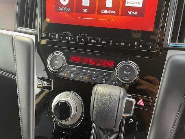 三菱 デリカＤ：５ P 愛知県 2021(令3)年 3.6万km ダイヤモンドブラックマイカ エクストリームＪ１６インチアルミ　/ＴＯＹＯオープンカントリーＲ／Ｔタイヤ　/衝突軽減ブレーキ　/レーンキープアシスト　/ナビ　/フルセグＴＶ　/全方位カメラ　/ＥＴＣ/シートヒーター/ステアリングヒーター/左側電動オートステップ/両側電動スライドドア　/ＬＥＤヘッドライト/オートマチックハイビーム/プッシュスタート/スマートキー