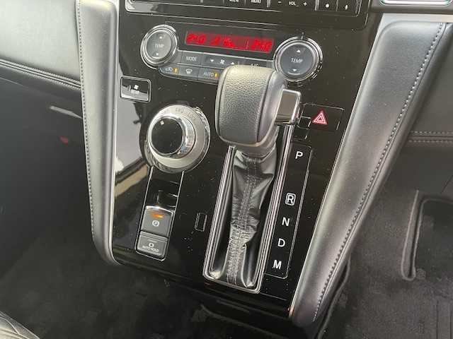 三菱 デリカＤ：５ P 愛知県 2021(令3)年 3.6万km ダイヤモンドブラックマイカ エクストリームＪ１６インチアルミ　/ＴＯＹＯオープンカントリーＲ／Ｔタイヤ　/衝突軽減ブレーキ　/レーンキープアシスト　/ナビ　/フルセグＴＶ　/全方位カメラ　/ＥＴＣ/シートヒーター/ステアリングヒーター/左側電動オートステップ/両側電動スライドドア　/ＬＥＤヘッドライト/オートマチックハイビーム/プッシュスタート/スマートキー