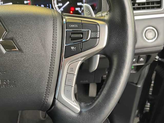 三菱 デリカＤ：５ P 愛知県 2021(令3)年 3.6万km ダイヤモンドブラックマイカ エクストリームＪ１６インチアルミ　/ＴＯＹＯオープンカントリーＲ／Ｔタイヤ　/衝突軽減ブレーキ　/レーンキープアシスト　/ナビ　/フルセグＴＶ　/全方位カメラ　/ＥＴＣ/シートヒーター/ステアリングヒーター/左側電動オートステップ/両側電動スライドドア　/ＬＥＤヘッドライト/オートマチックハイビーム/プッシュスタート/スマートキー