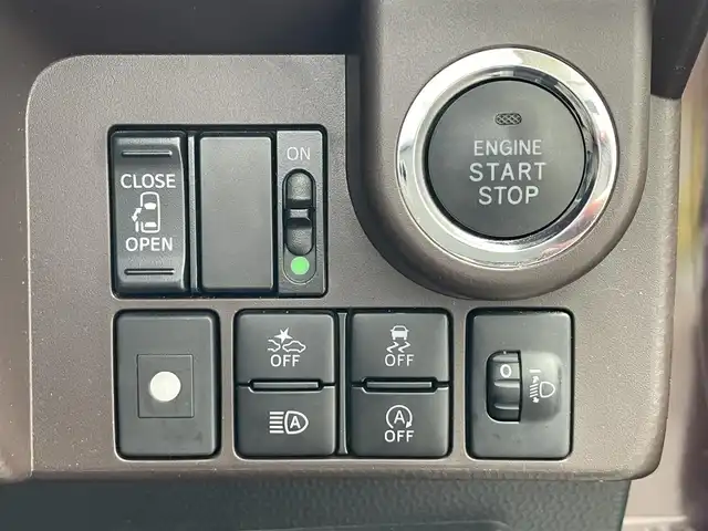 トヨタ ルーミー X S 福岡県 2019(平31)年 3.7万km プラムブラウンパールクリスタルシャイン 社外ナビ(AM/FM/CD/BT/フルセグ)/前方ドライブレコーダー/D/N側シートヒーター/アイドリングストップ/オートハイビーム/助手席側後方パワースライドドア/ステアリングリモコン/横滑り防止機能/オートライト/コーナーセンサー/フォグランプ/純正フロアマット/ドアバイザー
