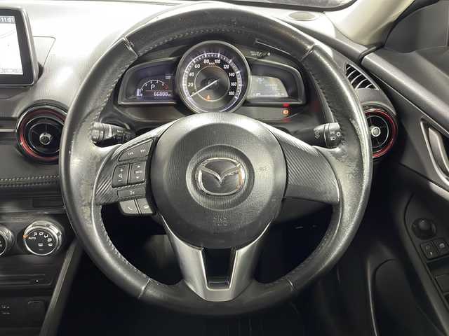 マツダ ＣＸ－３ XD 広島県 2015(平27)年 6.7万km ディープクリスタルブルーマイカ マツダコネクトナビ（DVD/フルセグTV/Bluetooth）/バックカメラ/衝突軽減ブレーキ/純正16インチAW/スマートキー/プッシュスタート/運転席/助手席/サイド/カーテンエアバッグ