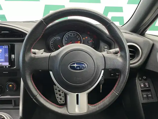 スバル ＢＲＺ R 鹿児島県 2016(平28)年 4.1万km クリスタルホワイトP 禁煙　/ナビ(フルセグTV/CD/DVD)　/バックカメラ　/パドルシフト　/横滑り防止機能　　/革巻きステアリング　/ＥＴＣ　/前後ドライブレコーダー　/ＨＩＤヘッドライト　/保証書/取扱説明書/電格ミラー