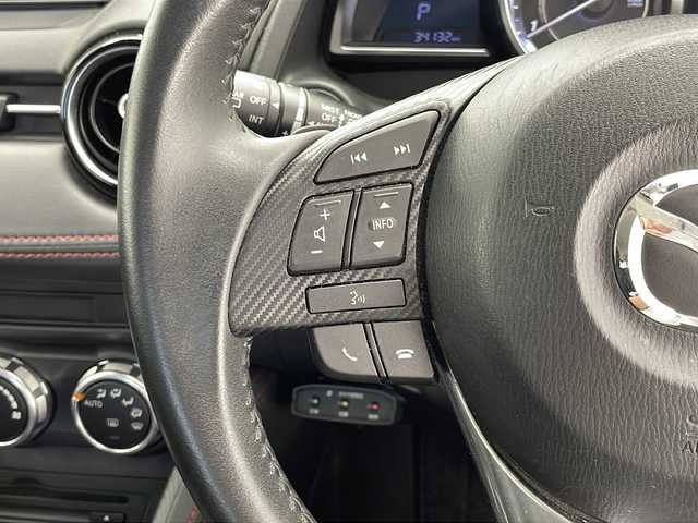 マツダ デミオ 千葉県 2015(平27)年 3.5万km アルミニウムメタリック 衝突軽減ブレーキ/クルーズコントロール/純正メモリナビ/（フルセグ/Bluetooth/DVD/CD/FM/AM）/バックカメラ/ETC/ドライブレコーダー（前のみ）/アイドリングストップ/ヘッドアップディスプレイ/パドルシフト/LEDヘッドライト/フォグライト/電動格納ミラー/純正フロアマット