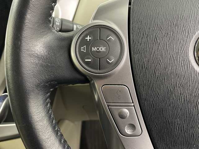 トヨタ プリウス α 埼玉県 2015(平27)年 3.9万km シルバーM 純正ナビ/　（FM/AM/CD/DVD/HDMI/Bluetooth）/バックカメラ/フルセグテレビ/クルーズコントロール/ビルトインETC/パワーシート/ハーフレザーシート/純正フロアマット/プッシュスタート/オートLEDライト/フロントフォグランプ/社外アルミホイール