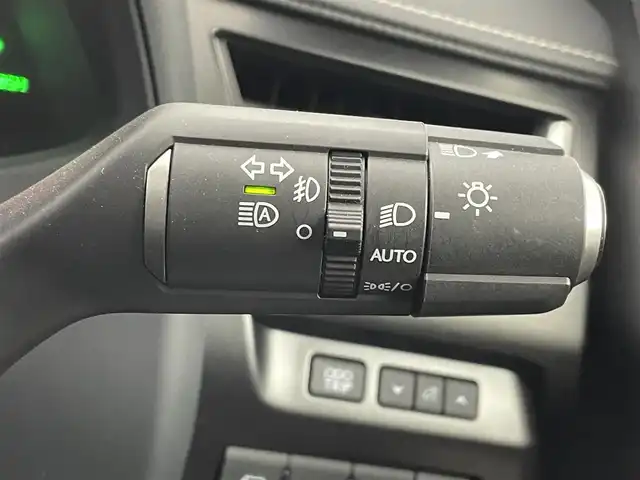 レクサス ＵＸ 250h Fスポーツ 茨城県 2023(令5)年 3.7万km ソニッククロム 純正ナビ/・全方位モニター/・Bluetooth接続/・フルセグテレビ/・アップルカープレイ/パワーシート/シートヒーター/シートクーラー/ハンドルヒーター/三眼LEDヘッドライト/サンルート/電動リアゲート/ETC/革シート/オレンジキャリパー/プッシュスタート/コーナーセンサー/クルーズコントロール/オートマチックハイビーム/レーンアシスト