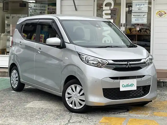 三菱 ｅＫワゴン M 神奈川県 2023(令5)年 0.1万km スターリングシルバーM e-Assist/・衝突被害軽減ブレーキ/・踏み間違い衝突防止アシスト/・車線逸脱警報システム/・オートマチックハイビーム/パーキングセンサー/キーレスエントリー/アイドリングストップ/前席シートヒーター/前方ドライブレコーダー/保証書/取扱説明書