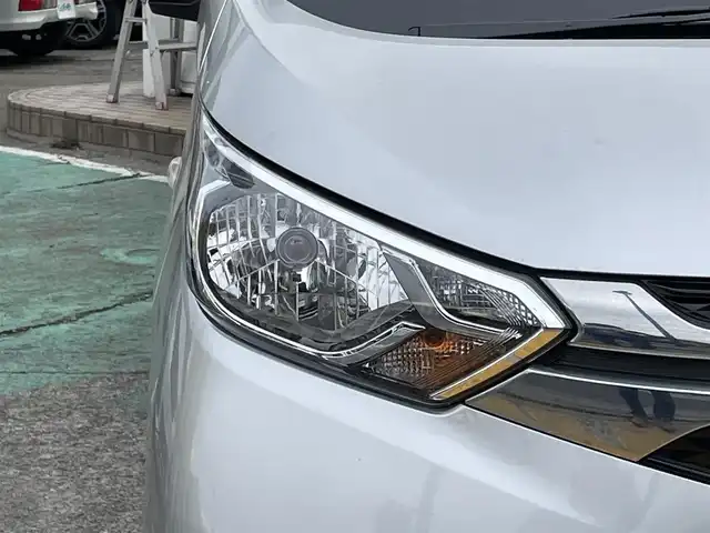 三菱 ｅＫワゴン M 神奈川県 2023(令5)年 0.1万km スターリングシルバーM e-Assist/・衝突被害軽減ブレーキ/・踏み間違い衝突防止アシスト/・車線逸脱警報システム/・オートマチックハイビーム/パーキングセンサー/キーレスエントリー/アイドリングストップ/前席シートヒーター/前方ドライブレコーダー/保証書/取扱説明書