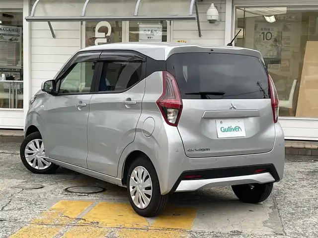 三菱 ｅＫワゴン M 神奈川県 2023(令5)年 0.1万km スターリングシルバーM e-Assist/・衝突被害軽減ブレーキ/・踏み間違い衝突防止アシスト/・車線逸脱警報システム/・オートマチックハイビーム/パーキングセンサー/キーレスエントリー/アイドリングストップ/前席シートヒーター/前方ドライブレコーダー/保証書/取扱説明書
