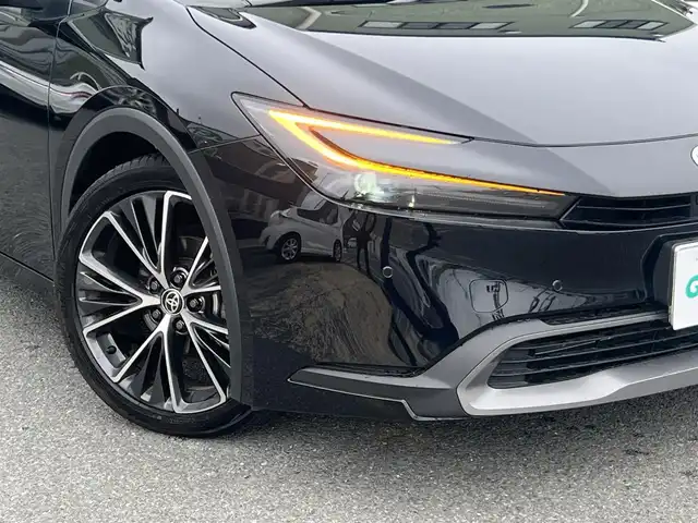 トヨタ プリウス G 京都府 2023(令5)年 1.1万km アティチュードブラックマイカ  スマートキー２個/ セーフティセンス/ パーキングサポートブレーキ/ ブラインドスポットモニター/ 純正8インチディスプレイオーディオ/・　パノラミックビューモニター/・　車載ナビ/・　フルセグTV/・　BTオーディオ/ 前席シートヒーター/ ビルトインETC2.0/ 前後ドライブレコーダー/ レーダークルーズコントロール/ HDMI端子/ AC100Vアクセサリーコンセント/ 充電用Cタイプソケット/ クリアランスソナー/ スペアタイヤ/ 純正19インチアルミホイール/ LEDヘッドライト/ 純正フロアマット/ ドアバイザー/ 新車時保証書