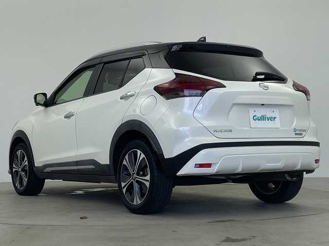 日産 キックス X 鹿児島県 2021(令3)年 3.9万km ブリリアントホワイトパール/ピュアブラック 2トーン 純正ナビ/（フルセグTV/Bluetooth/AM/FM/CD/DVD)/プロパイロット/エマージェンシーブレーキ/デジタルインナーミラー/アラウンドビューモニター/クリアランスソナー/ステアリングヒーター/ビルトインＥＴＣ/車線逸脱警報/車線逸脱防止支援/純正アルミホイール/スマートキー/プッシュスタート/LEDヘッドライト/純正フロアマット