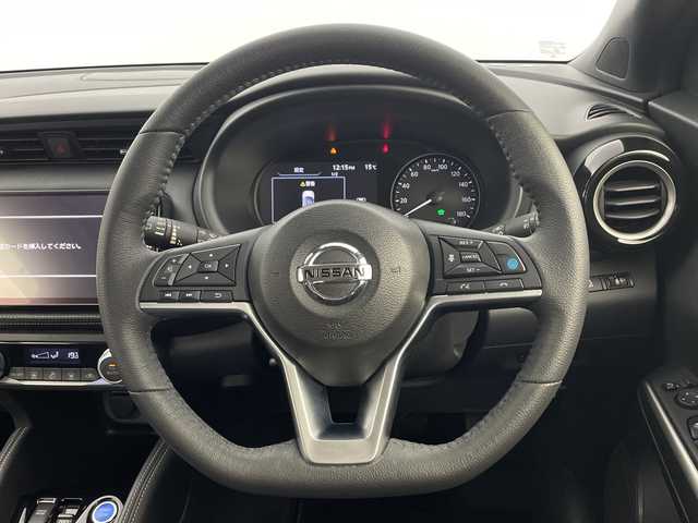 日産 キックス X 鹿児島県 2021(令3)年 3.9万km ブリリアントホワイトパール/ピュアブラック 2トーン 純正ナビ/（フルセグTV/Bluetooth/AM/FM/CD/DVD)/プロパイロット/エマージェンシーブレーキ/デジタルインナーミラー/アラウンドビューモニター/クリアランスソナー/ステアリングヒーター/ビルトインＥＴＣ/車線逸脱警報/車線逸脱防止支援/純正アルミホイール/スマートキー/プッシュスタート/LEDヘッドライト/純正フロアマット