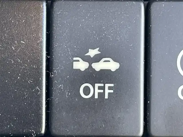 スズキ アルト L 岡山県 2016(平28)年 7.4万km シルキーシルバーメタリック 登録時走行距離:74102km/禁煙車/純正オーディオ/衝突被害軽減システム/ビルトインETC/D席シートヒーター/ヘッドライトレベライザー/リモコンキー/アイドリングストップ/ドアバイザー/純正フロアマット/純正ホイールカバー/横滑防止装置/盗難防止装置