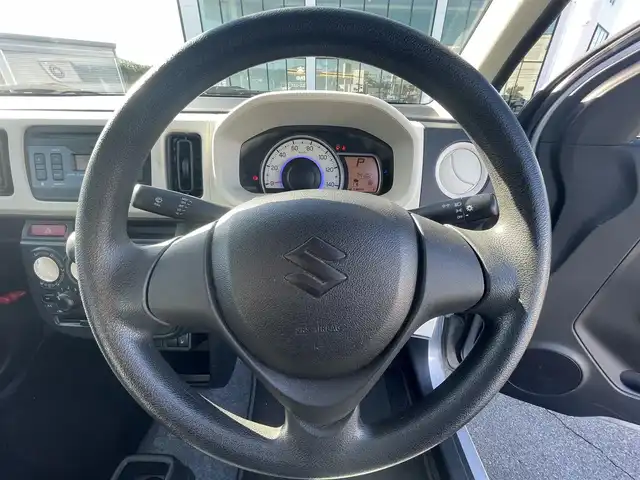 スズキ アルト L 岡山県 2016(平28)年 7.4万km シルキーシルバーメタリック 登録時走行距離:74102km/禁煙車/純正オーディオ/衝突被害軽減システム/ビルトインETC/D席シートヒーター/ヘッドライトレベライザー/リモコンキー/アイドリングストップ/ドアバイザー/純正フロアマット/純正ホイールカバー/横滑防止装置/盗難防止装置