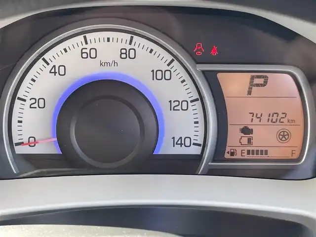 スズキ アルト L 岡山県 2016(平28)年 7.4万km シルキーシルバーメタリック 登録時走行距離:74102km/禁煙車/純正オーディオ/衝突被害軽減システム/ビルトインETC/D席シートヒーター/ヘッドライトレベライザー/リモコンキー/アイドリングストップ/ドアバイザー/純正フロアマット/純正ホイールカバー/横滑防止装置/盗難防止装置