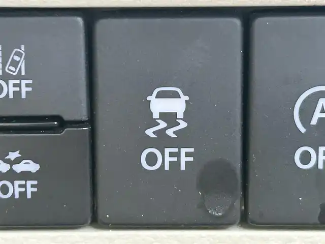 スズキ ラパン X 岡山県 2020(令2)年 8.4万km シフォンアイボリーM 登録時走行距離83532km/社外ナビ/（AM/FM/CD/DVD/BT）/衝突軽減ブレーキ/アイドリングストップ/レーンキープアシスト/D席シートヒーター/横滑り防止装置/オートライト/オートエアコン/ETC/プッシュスタート/スマートキー/純正14インチアルミホイール