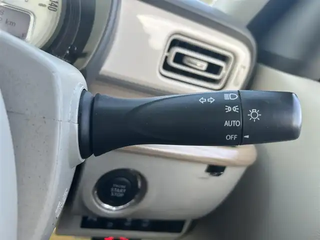 スズキ ラパン X 岡山県 2020(令2)年 8.4万km シフォンアイボリーM 登録時走行距離83532km/社外ナビ/（AM/FM/CD/DVD/BT）/衝突軽減ブレーキ/アイドリングストップ/レーンキープアシスト/D席シートヒーター/横滑り防止装置/オートライト/オートエアコン/ETC/プッシュスタート/スマートキー/純正14インチアルミホイール