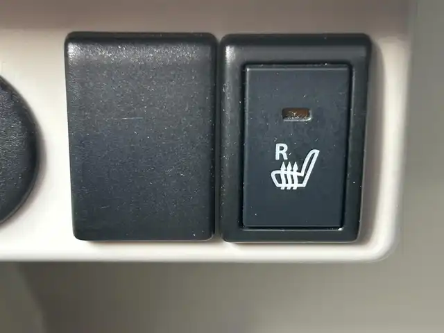 スズキ ラパン X 岡山県 2020(令2)年 8.4万km シフォンアイボリーM 登録時走行距離83532km/社外ナビ/（AM/FM/CD/DVD/BT）/衝突軽減ブレーキ/アイドリングストップ/レーンキープアシスト/D席シートヒーター/横滑り防止装置/オートライト/オートエアコン/ETC/プッシュスタート/スマートキー/純正14インチアルミホイール