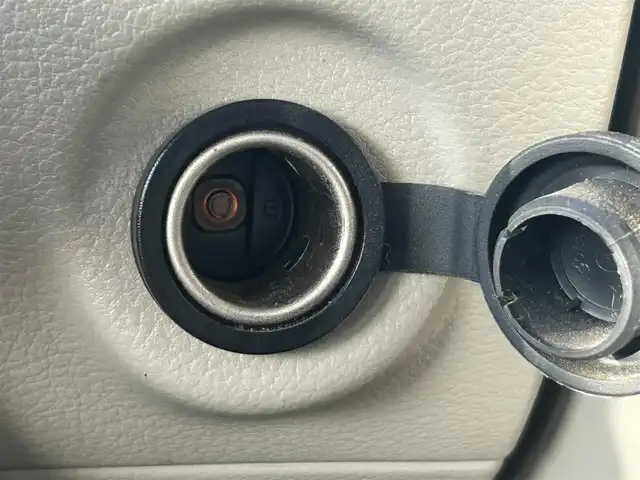 スズキ ラパン X 岡山県 2020(令2)年 8.4万km シフォンアイボリーM 登録時走行距離83532km/社外ナビ/（AM/FM/CD/DVD/BT）/衝突軽減ブレーキ/アイドリングストップ/レーンキープアシスト/D席シートヒーター/横滑り防止装置/オートライト/オートエアコン/ETC/プッシュスタート/スマートキー/純正14インチアルミホイール