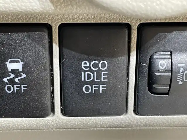 ダイハツ キャスト スタイル X 岩手県 2016(平28)年 2.3万km パールホワイトⅢ ４WD/アイドリングストップ/横滑り防止装置/KENWOODオーディオ/木目調パネル/ヘッドライトレベライザー/オートエアコン/オートライト/フロントベンチシート/純正アルミホイール/純正フロアマット/ドアバイザー/プッシュスタート/スマートキー　スペアキーあり/パワーステアリング/パワーウインドウ