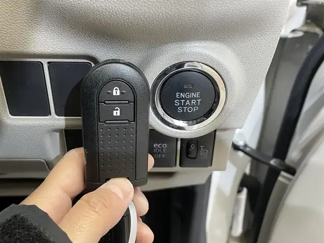 ダイハツ キャスト スタイル X 岩手県 2016(平28)年 2.3万km パールホワイトⅢ ４WD/アイドリングストップ/横滑り防止装置/KENWOODオーディオ/木目調パネル/ヘッドライトレベライザー/オートエアコン/オートライト/フロントベンチシート/純正アルミホイール/純正フロアマット/ドアバイザー/プッシュスタート/スマートキー　スペアキーあり/パワーステアリング/パワーウインドウ