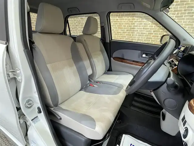 ダイハツ キャスト スタイル X 岩手県 2016(平28)年 2.3万km パールホワイトⅢ ４WD/アイドリングストップ/横滑り防止装置/KENWOODオーディオ/木目調パネル/ヘッドライトレベライザー/オートエアコン/オートライト/フロントベンチシート/純正アルミホイール/純正フロアマット/ドアバイザー/プッシュスタート/スマートキー　スペアキーあり/パワーステアリング/パワーウインドウ