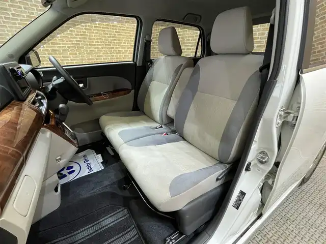 ダイハツ キャスト スタイル X 岩手県 2016(平28)年 2.3万km パールホワイトⅢ ４WD/アイドリングストップ/横滑り防止装置/KENWOODオーディオ/木目調パネル/ヘッドライトレベライザー/オートエアコン/オートライト/フロントベンチシート/純正アルミホイール/純正フロアマット/ドアバイザー/プッシュスタート/スマートキー　スペアキーあり/パワーステアリング/パワーウインドウ