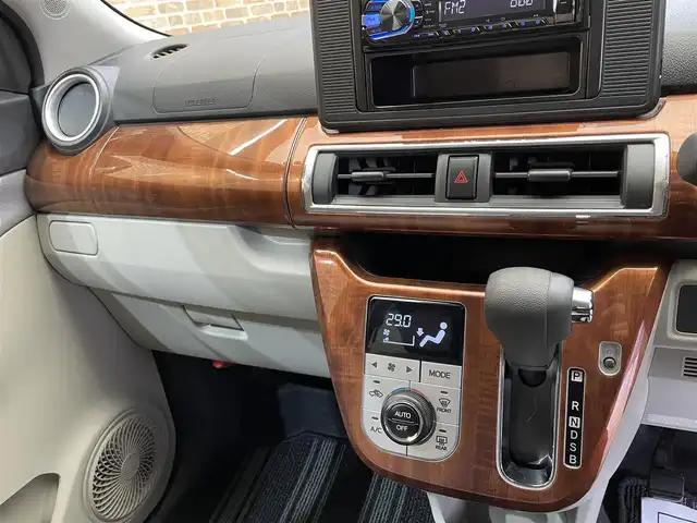 ダイハツ キャスト スタイル X 岩手県 2016(平28)年 2.3万km パールホワイトⅢ ４WD/アイドリングストップ/横滑り防止装置/KENWOODオーディオ/木目調パネル/ヘッドライトレベライザー/オートエアコン/オートライト/フロントベンチシート/純正アルミホイール/純正フロアマット/ドアバイザー/プッシュスタート/スマートキー　スペアキーあり/パワーステアリング/パワーウインドウ