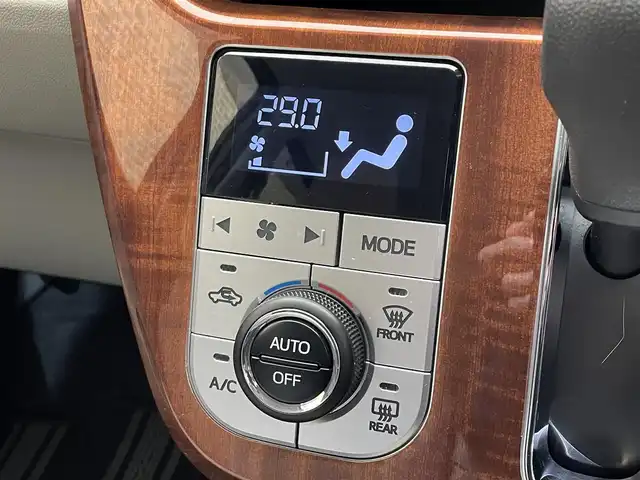 ダイハツ キャスト スタイル X 岩手県 2016(平28)年 2.3万km パールホワイトⅢ ４WD/アイドリングストップ/横滑り防止装置/KENWOODオーディオ/木目調パネル/ヘッドライトレベライザー/オートエアコン/オートライト/フロントベンチシート/純正アルミホイール/純正フロアマット/ドアバイザー/プッシュスタート/スマートキー　スペアキーあり/パワーステアリング/パワーウインドウ