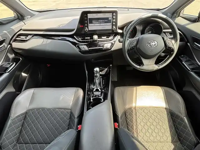 トヨタ Ｃ－ＨＲ G 大分県 2020(令2)年 9.3万km ブラック/メタルストリームM ・純正ナビ(BT.USB.Miracast)/・バックカメラ/・フルセグテレビ/・プリクラッシュセーフティ/・ブラインドスポットモニター/・コーナーセンサー/・オートハイビーム/・レーダークルーズコントロール/・ETC/・ドライブレコーダー/・ブレーキホールド/・ステアリングリモコン