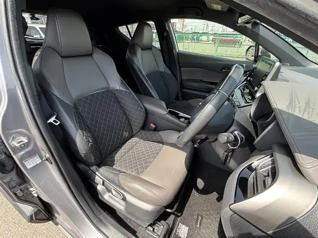 トヨタ Ｃ－ＨＲ G 大分県 2020(令2)年 9.3万km ブラック/メタルストリームM ・純正ナビ(BT.USB.Miracast)/・バックカメラ/・フルセグテレビ/・プリクラッシュセーフティ/・ブラインドスポットモニター/・コーナーセンサー/・オートハイビーム/・レーダークルーズコントロール/・ETC/・ドライブレコーダー/・ブレーキホールド/・ステアリングリモコン