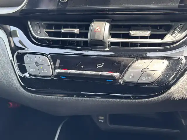 トヨタ Ｃ－ＨＲ G 大分県 2020(令2)年 9.3万km ブラック/メタルストリームM ・純正ナビ(BT.USB.Miracast)/・バックカメラ/・フルセグテレビ/・プリクラッシュセーフティ/・ブラインドスポットモニター/・コーナーセンサー/・オートハイビーム/・レーダークルーズコントロール/・ETC/・ドライブレコーダー/・ブレーキホールド/・ステアリングリモコン