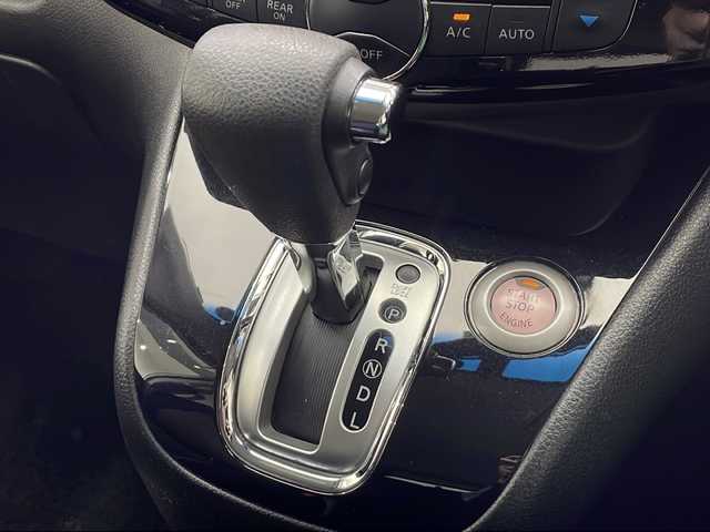 日産 セレナ ハイウェイS G S HV Aセーフ 栃木県 2014(平26)年 5.8万km ブリリアントシルバー 純正ナビ/（CD/DVD/フルセグTV/BT）/全方位カメラ/エマージェンシーブレーキ/レーンキープアシスト/コーナーセンサー/ETC/片側パワースライドドア/LEDヘッドライト/横滑り防止装置/純正アルミホイール/純正フロアマット