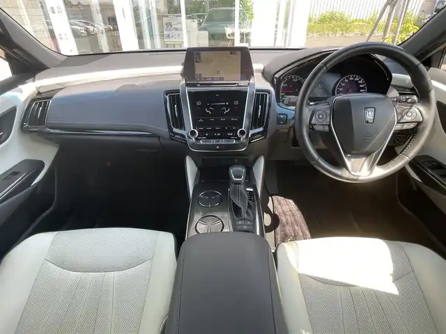 トヨタ クラウン ハイブリッド RS Four 道央・札幌 2020(令2)年 5.3万km プレシャスガレナ ・４WD/・衝突軽減ブレーキ/・寒冷地仕様/・純正ナビ/　CD＆DVD＆BT＆TV/・モデリスタエアロ/・レザーシート/・パワーシート/・バックカメラ/・コーナーセンサー/・レーンキープアシスト/・レーダークルーズコントロール/・シートヒーター/・オートエアコン/・オートライト/・オートリトラミラー/・レインセンサーワイパー/・オートハイビーム/・パドルシフト/・MT付きAT/・ビルトインETC/・プッシュスタート/・スマートキー/・純正ドライブレコーダー/・LEDヘッドライト/・純正フロアマット/・ドアバイザー/・ウィンカーミラー/・フォグライト/・