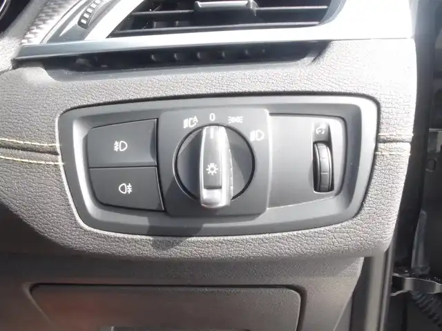 ＢＭＷ Ｘ２ xDrive20i MスポーツX 岩手県 2018(平30)年 3.1万km サファイアブラックP インテリセーフ /LDW/ACC/ヘッドアップD/純正HDDナビ/バックカメラ/PDC/コンフォートA/ミラーETC/前後ドラレコ/シートヒーター /Pバックドア/LEDライト/社外グリル（純正あり）