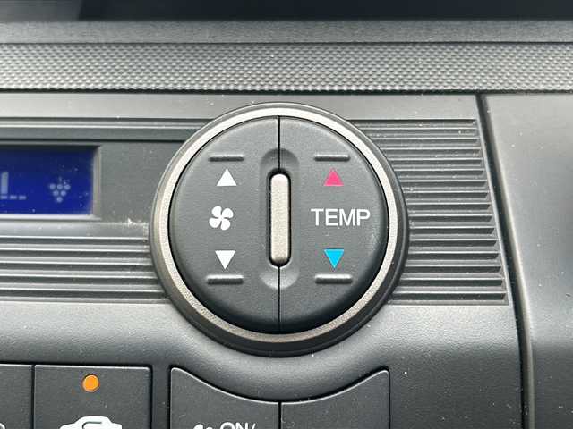 ホンダ フリード スパイク G ジャストセレクション 沖縄県 2015(平27)年 8.1万km ホワイトオーキッドパール 社外ナビ　AM／FM／CD／Ｂｌｕｅｔｏｏｔｈ　　/バックモニター　/フルセグＴＶ　/ドライブレコーダー　/フルフラットシート　/ＥＴＣ/両側パワスラ　/横滑り防止機能　/アイドリングストップ　/電格ミラー
