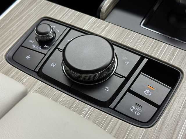 マツダ ＣＸ－６０ XD HV エクスクルーシブモダン 三重県 2022(令4)年 2.8万km ジェットブラックマイカ ディーゼルターボ・マイルドハイブリッド/4WD/MTモード付8AT/12.3型ナビ/（AM/FM/USB/HDMI/CarPlay/AndroidAuto/Bluetooth/TV）/360ビュー・モニター/ドライブレコーダー 前後/ビルトイン ETC/i-ACTIVSENSE/・スマートブレーキサポート［SBS］/・レーダークルーズコントロール［MRCC］/・クルージング&トラフィックサポート［CTS］/・ドライバー異常時対応システム［DEA］/・ドライバーモニタリング/・レーンキープアシストシステム［LAS］/・ブラインドスポットモニタリング［BSM］/・後側方接近車両検知［RCTA］/・パーキングセンサー（前後）/など/装備/・ナッパレザーシート（ピュアホワイト）/・シートヒーター（D/N/2nd）/・シートベンチレーション（D/N）/・パワーシート（Dメモリー付10way/N10way）/・電動チルト&テレスコステアリング/・ステアリングヒーター/・HUD/・AC100Vコンセント&USB充電ジャック&ワイヤレス充電/・LEDヘッドライト/・ダウンヒルアシストコントロール/・ハンズフリーパワーリフトゲート/・左右独立オートエアコン/・純正20inAW/・保/取/マルチ取/・スマートキーx2/など