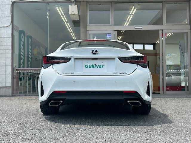 レクサス ＲＣ 300h Fスポーツ 埼玉県 2022(令4)年 1.9万km ホワイトノーヴァガラスフレーク サンルーフ/メーカーナビ/【CD/DVD/フルセグ/Bluetooth】/バックカメラ/レザーシート/運転席メモリ付き/助手席パワーシート/シートヒーター/エアーシート/ベンチレーション/レクサスセーフティシステム/ブラインドスポットモニター/レーダークルーズコントロール/ETC/衝突軽減ブレーキ/取扱説明書/保証書/スペアキー