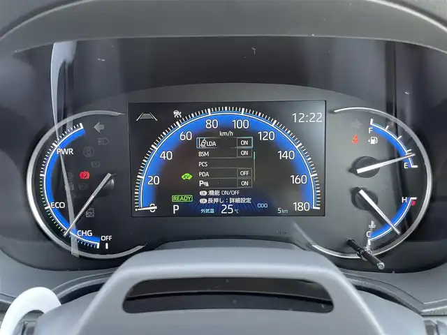 トヨタ ヴォクシー ハイブリッド S－Z 埼玉県 2025(令7)年 0.1万km未満 ホワイトパールクリスタルシャイン 快適利便パッケージ/・ハンズフリー両側パワースライドドア/・パワーバックドア/・前席シートヒーター/・前席快適温熱ヒーター/・オットマン/・ナノイーX/・ステアリングヒーター/トヨタチームメイト/（アドバンスドパーク）/ユニバーサルステップ/純正10.5型ナビTV/パノラミックビューモニター/ビルトインETC2.0/LEDヘッドライト/クリアランスソナー/走行５キロ/プッシュスタート/スマートキー/保証書付整備手帳/取扱説明書